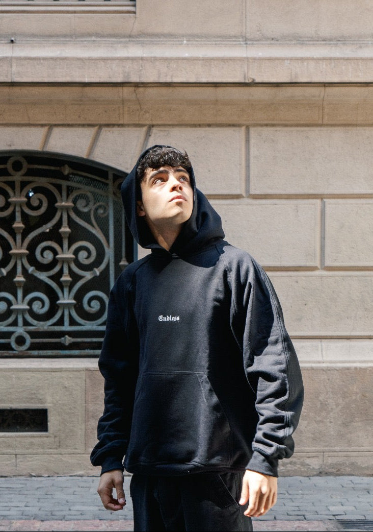 Basic Hoodie "Gothic Logo" Negro white logo