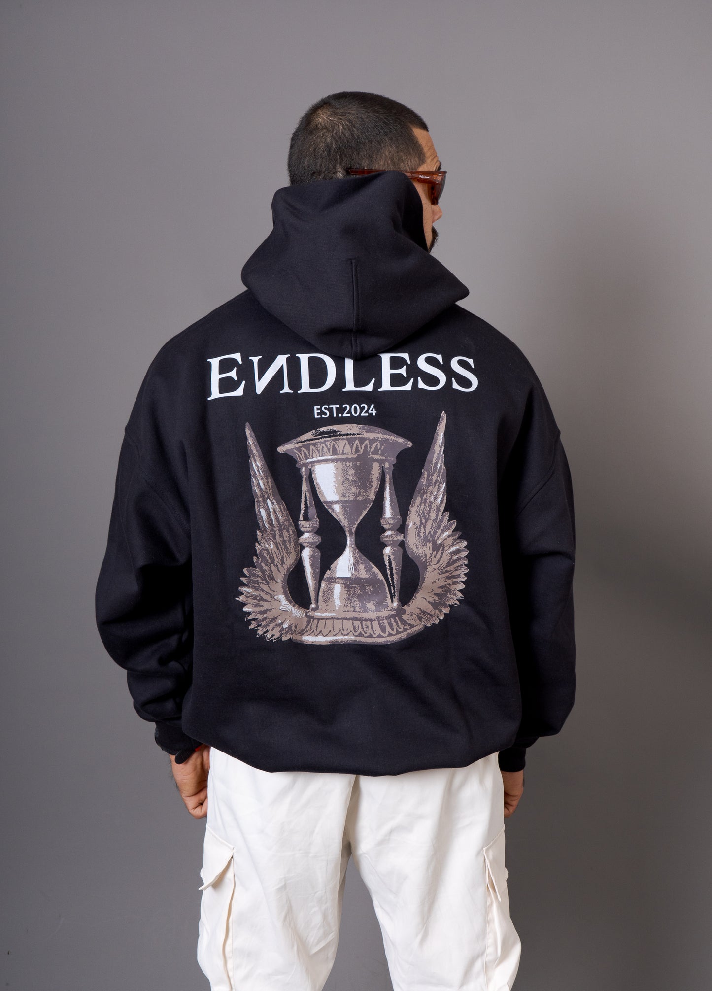 Hoodie Negro "Timeless"