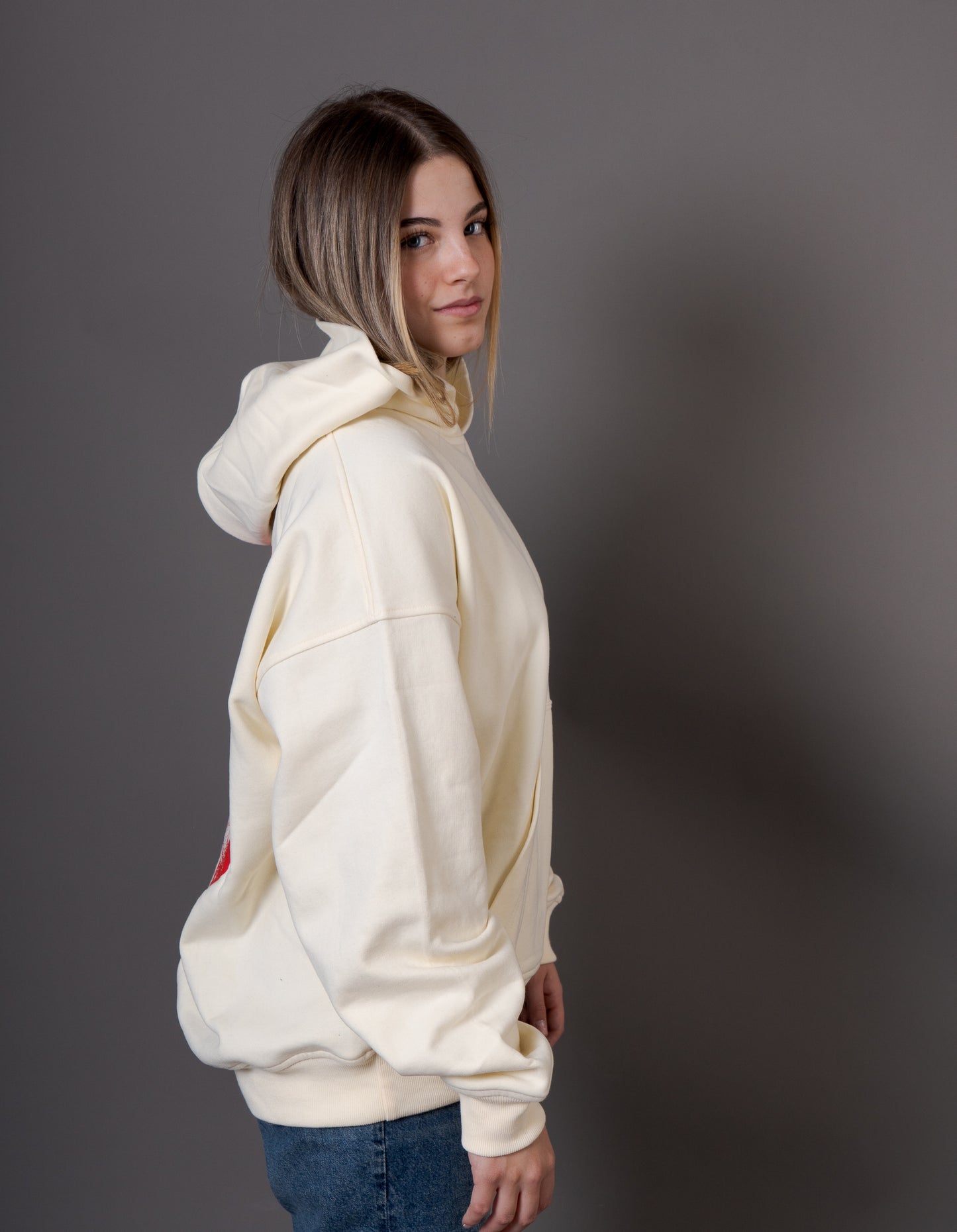 Hoodie Crema "Red Flowerss"