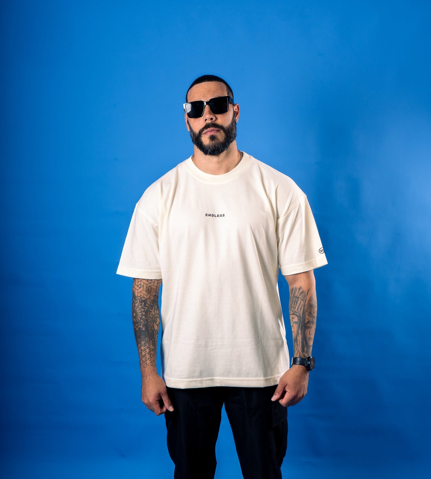 Polera Oversize "Endless Box Logo" Crema