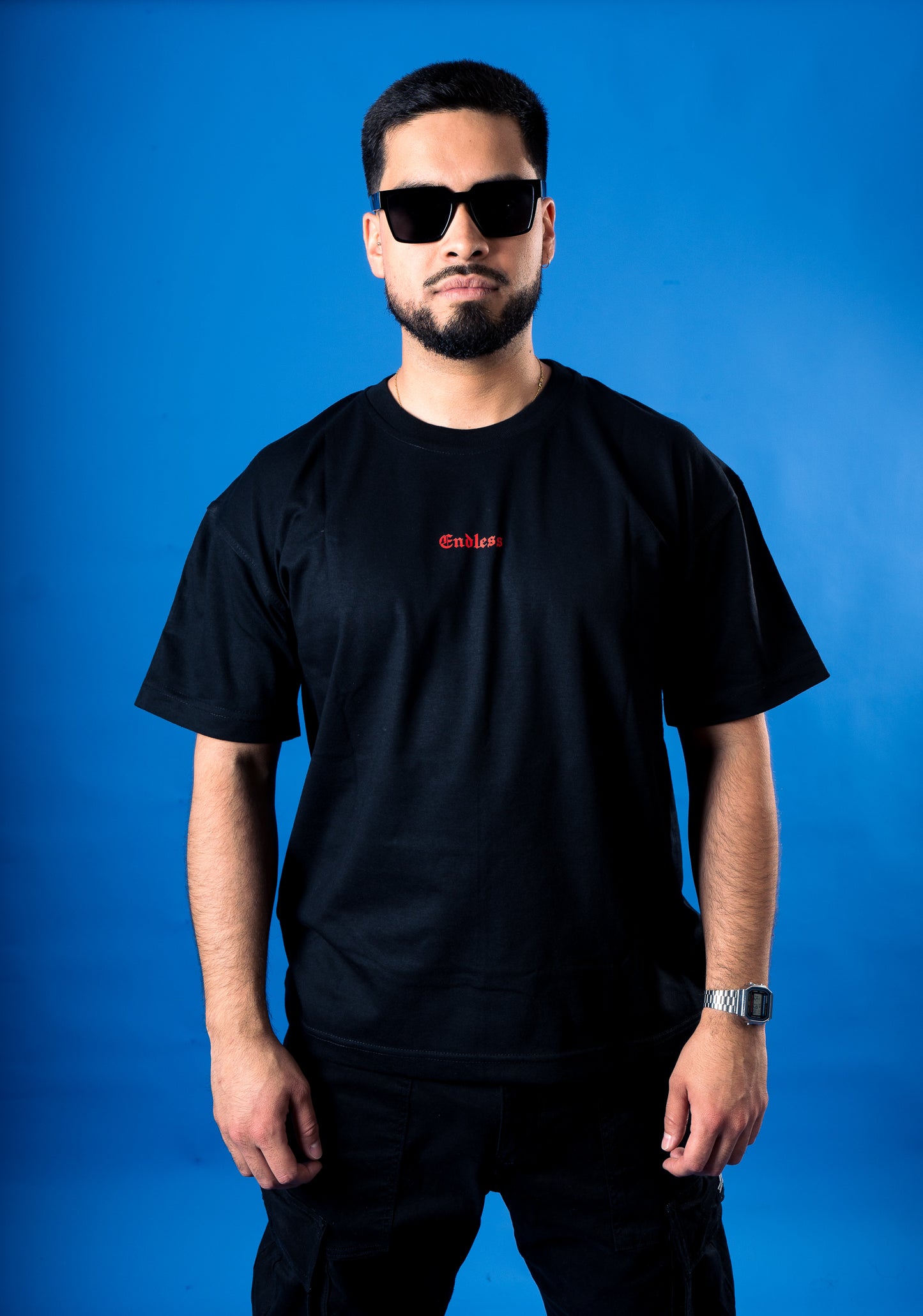 Polera Oversize "Gothic Box Logo" Negra red logo